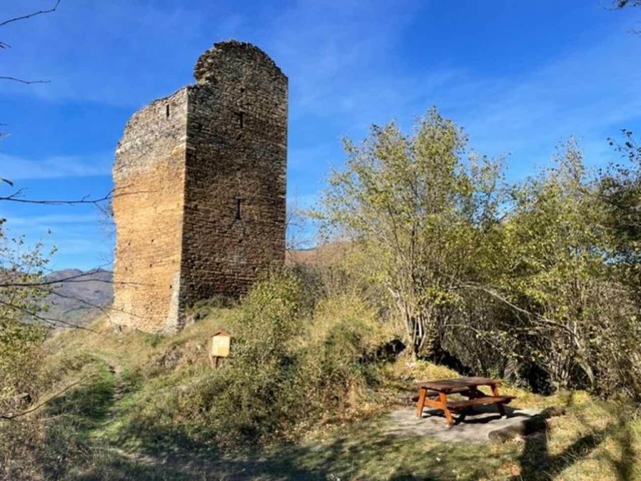 La Tour de Castel Blancat Depuis la Gare de Luchon — photo 2
